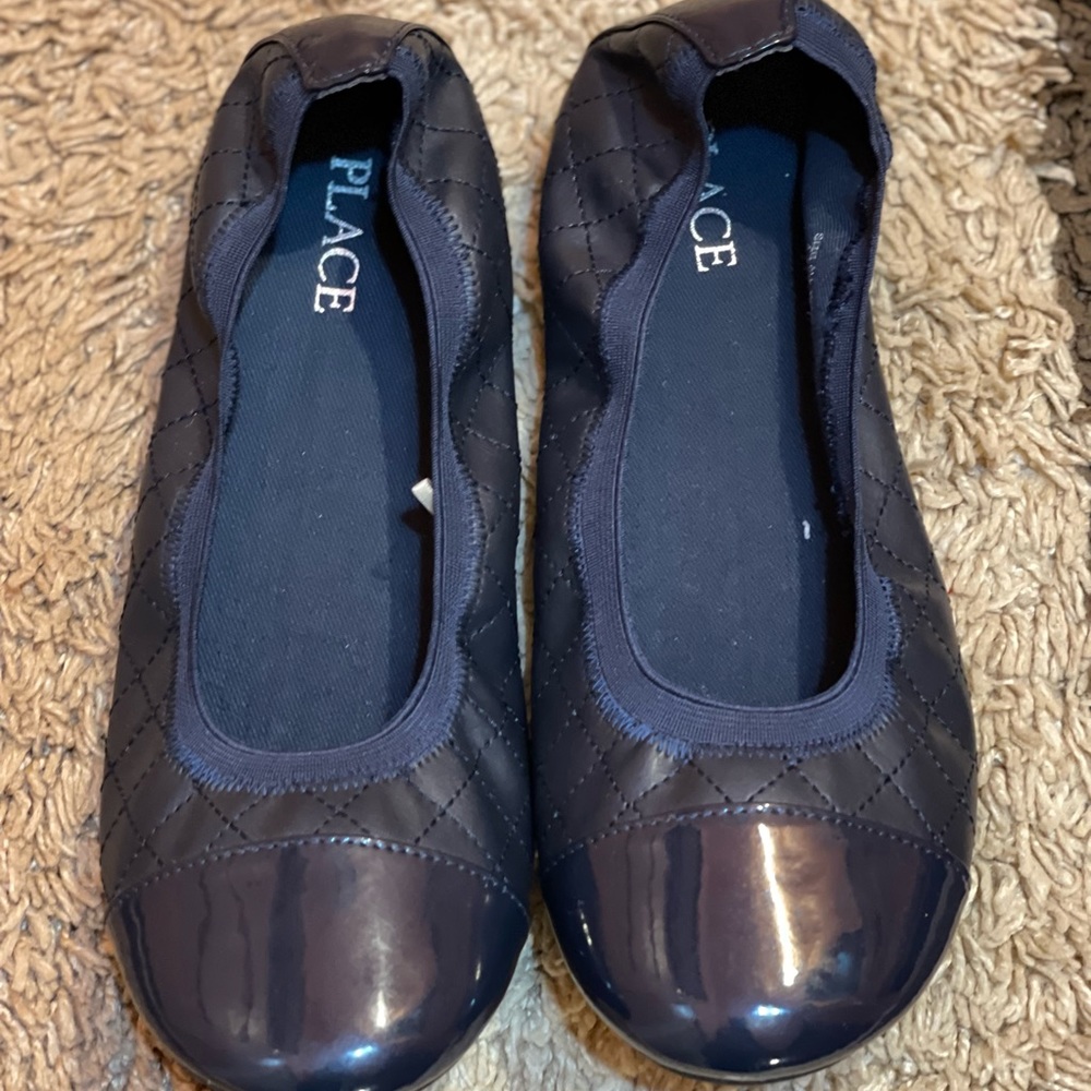 The Children’s Place girls size 4 flats